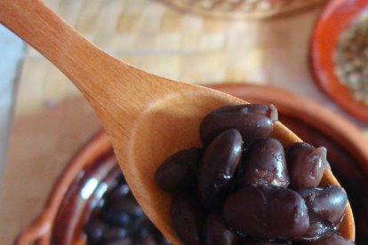 Los frijoles aportan proteína.