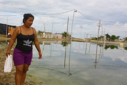 En San Raymundo Dos, de la parroquia José Luis Tamayo, los moradores piden ayuda.