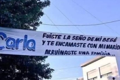 El letrero se coloco al iniciar el ciclo de clases.