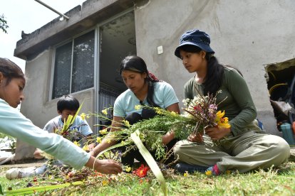 Rosa vende sus productos los martes a partir de las cuatro de la mañana, en San Roque.