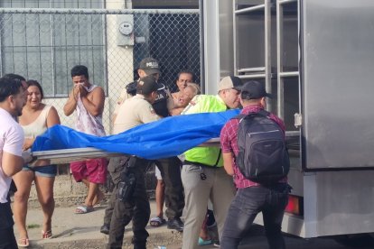 Familiares de David Laz Sarmiento lo trasladaron hasta el Centro de Salud tras el ataque, pero él no sobrevivió.