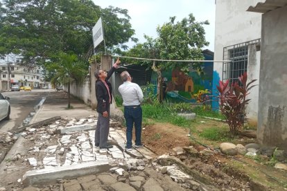 Más de 40 escuelas en El Oro resultaron afectadas por el sismo.