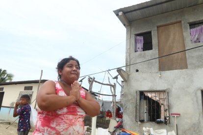 Yanire Chalén se preocupó porque en el momento del sismo sus dos hijas estaban solas en casa.