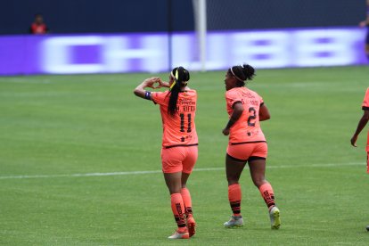 Madelin Riera demostró que sigue con su poder goleador al marcar un doblete en la final ante Dragonas.