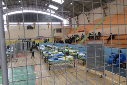 El coliseo municipal del cantón fue habilitado como albergue para los damnificados.