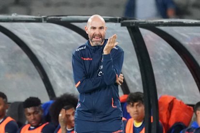 Félix Sánchez Bas le ganó el duelo táctico a a su colega Graham Arnold.