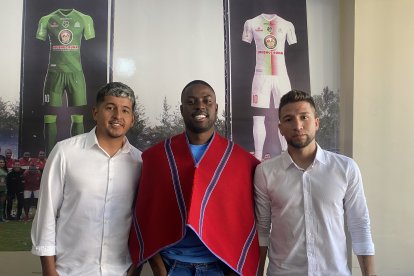Eder Olvera, Moisés Corozo y Luis Santana, gente de fútbol.