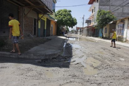 El Municipio de Durán justifica la paralización de obras en ambas cooperativas debido al fuerte temporal.