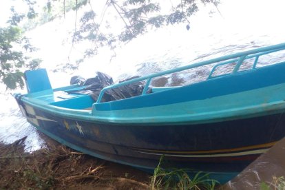 La lancha que habrían usado en el ataque.