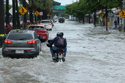 La fuerte lluvia del 23 de marzo, en Guayaquil, provocó anegación en zonas del norte.
