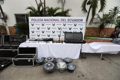 Las evidencias encontradas dentro de un inmueble de dos pisos en Zapotal.