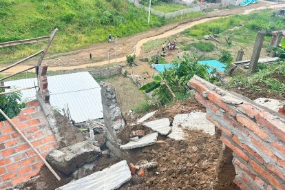 También se presentaron deslizamientos en la provincia de Manabí.