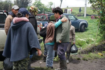 Los vecinos dan muestras de afecto a Freddy Neppas.