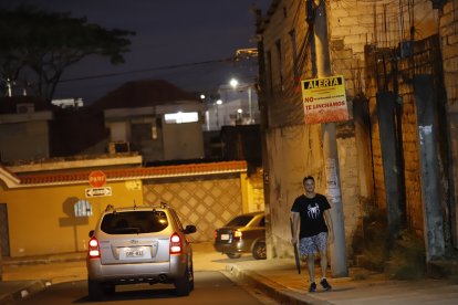 Este callejón en Colinas de la Alborada era escenario constante de robos en el sector. La acción de los vecinos permitió cambiar el  ‘panorama’.