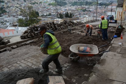 Cuando EXTRA visitó la zona, una cuadrilla de trabajadores seguía con la obra.
