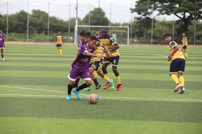 En la semifinal del barrial La Pista, La Máquina Roja venció 1-0 a D’León F.C.