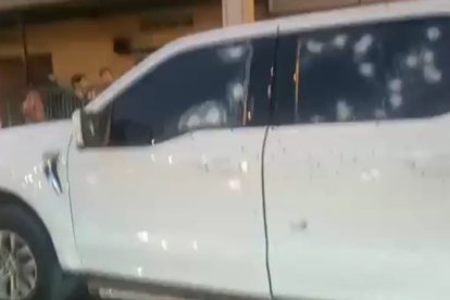 Así quedó la camioneta de Sellán. Tenía múltiples señas provocadas por los proyectiles.