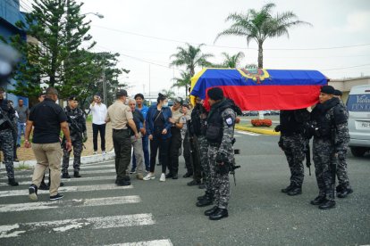 Los restos de los  uniformado fueron velados en el cuartel del Grupo de Operaciones Especiales.