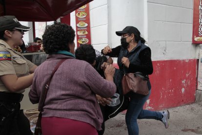 La policía intervino y se controló el incidente.