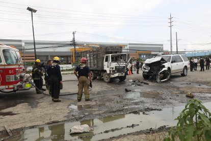 El alcalde Luis Chonilllo iba en este vehículo Ford Expedition cuando ocurrió el atentado.