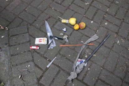 Durante los operativos la Policía encuentra droga y pipas.