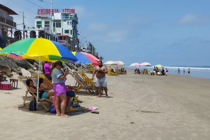 Un equipo de EXTRA recorrió el balneario el 23 de mayo, de 10:00 a 14:30, y no vio presencia militar en Montañita.