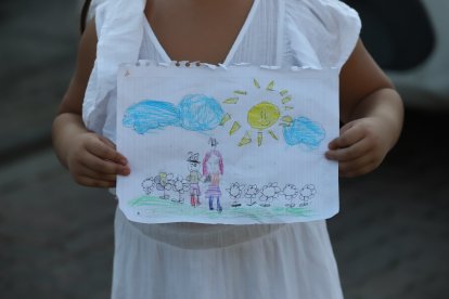 Agustina ama dibujar