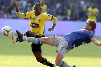 Cristian Nasuti aseguró que Narciso Mina era difícil de marcar porque se movía por todo el ataque.