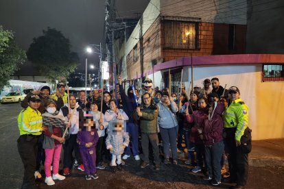 Los moradores realizan brigadas de seguridad por las noches.