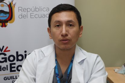 “No seamos tan permisivos con el uso de implementos tecnológicos, tanto tablets, 
celular o computadora de pantalla pequeña”: Edwin Villacís