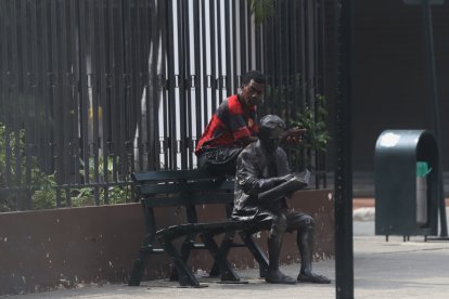 Momento de reflexión con José Joaquín de Olmedo.