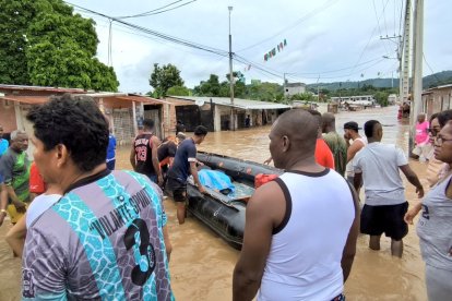 Personas resultaron damnificadas por las fuertes lluvias en Esmeraldas.