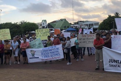 En Santa Cruz y San Cristóbal se realizaron protestas pacíficas para exigir el abastecimiento adecuado de gas y productos de primera necesidad.
