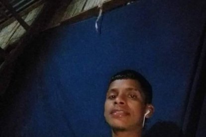 El hombre, de 24 años, fue atacado con un disparo de arma de fuego en la cabeza.