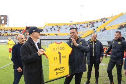 La relación de Farías con la directiva del Papá quedó en buenos términos.