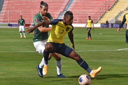 La selección de Ecuador sacó el triunfo en suelo boliviano.