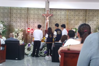 Alumnos de la promoción XXIII (23) se hicieron presentes en el sepelio.