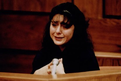 En pleno juicio, Lorena Bobbitt lloró varias veces al recordar la violencia a la que fue sometida por su esposo John Bobbitt.