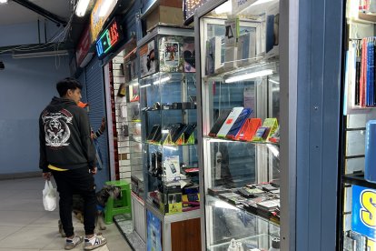 Aquí encuentra de todo, celulares, accesorios, equipos nuevos y usados... y ‘alguito’ más.