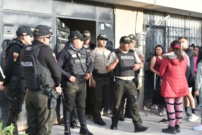 La Policía Nacional acudió a la escena tras recibir el reporte de la emergencia.