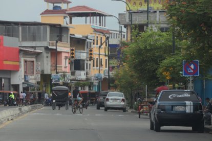 Comerciantes de Daule aseguran ser víctimas de extorsionadores. Temen por sus hijos.