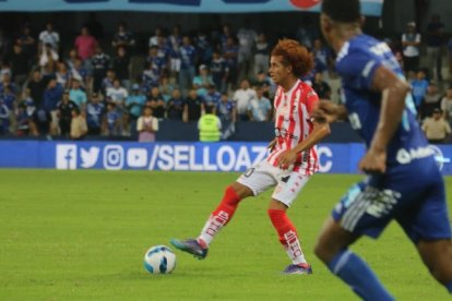 Davis Camacho forma parte del Técnico Universitario con el que ha jugado seis partidos en la primera etapa de la LigaPro.