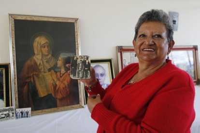 Magdalena Guamba conserva muchos recuerdos en la sede de los carameleros.