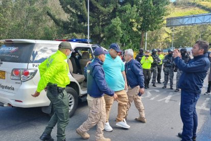 Momento en que 'Gordo Luis' llega a Ecuador en condición de deportado