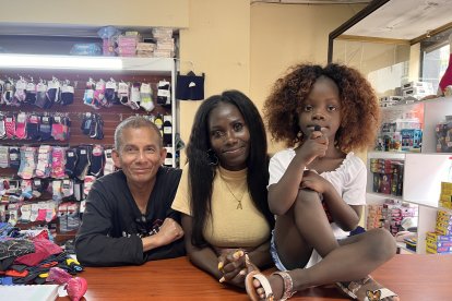 En un local de lencería ubicado en la capital azuaya se los encuentra a los Noles.