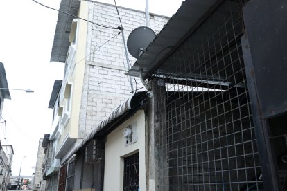 Esta cámara de seguridad pudo haber captado a los criminales.