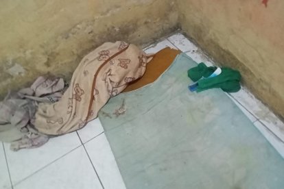 La sábana con la que fue cubierta la nenita.