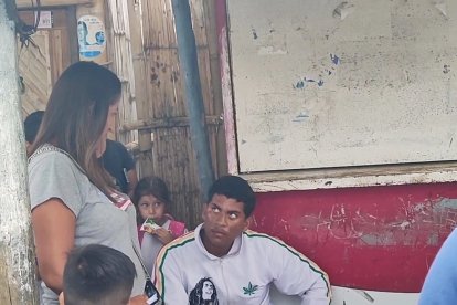 Flavio Barceló dice que trató de ayudar a sus compañeros y procuraban  mantenerse a flote.