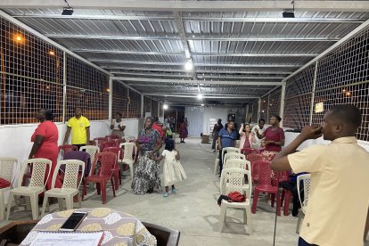 El ejército de Dios está integrado por niños, adolescentes y adultos, quienes agradecen al Señor por cambiar el ambiente.