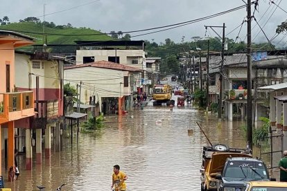 Flavio Alfaro está inundado la mañana de este 12 de julio.